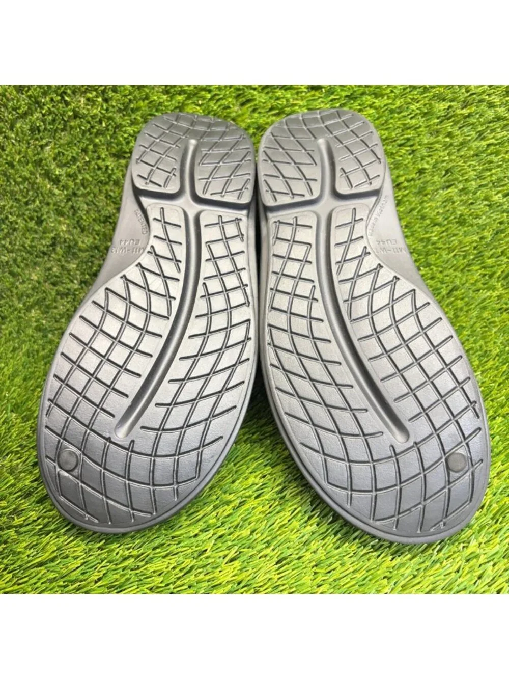 OOFOS OOcloog Clog Mens Size 11 Black Beach Outdoor Slip On Recovery Sandals